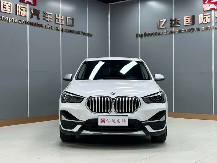 BMW X1 2022 Model sDrive20Li Fashion Model – фото 2