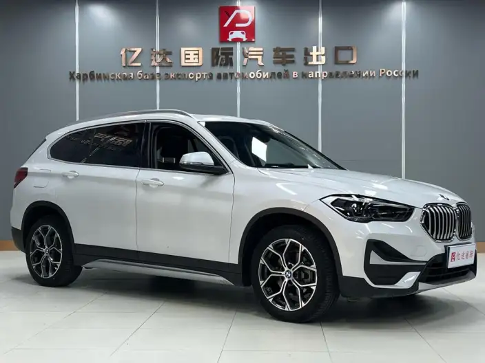 BMW X1 2022 Model sDrive20Li Fashion Model – фото 3
