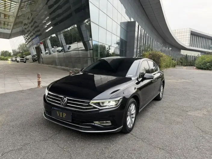 Volkswagen Magotan 2020 Model 280TSI DSG Comfort Model – фото 1