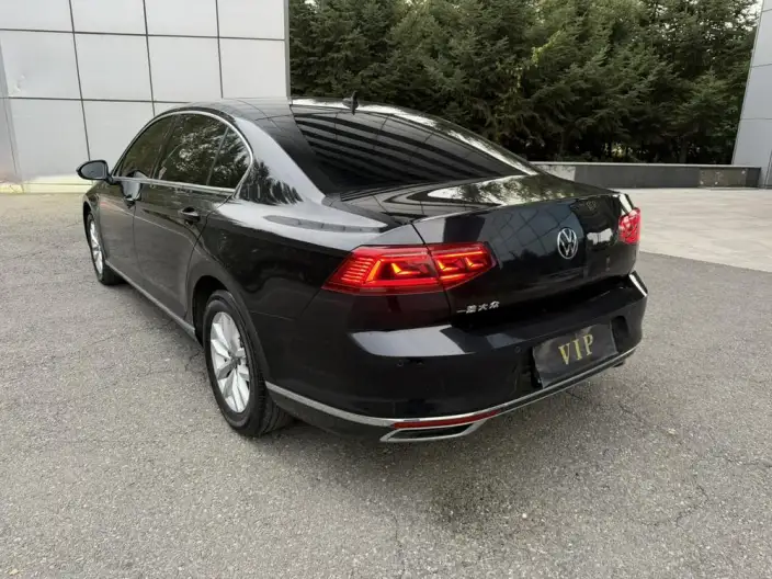 Volkswagen Magotan 2020 Model 280TSI DSG Comfort Model – фото 4