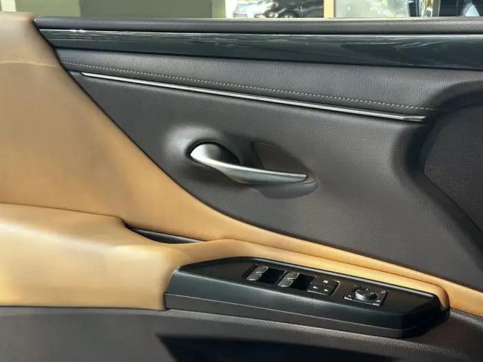 Lexus ES 2020 Model 200 Superior Edition China VI – фото 10