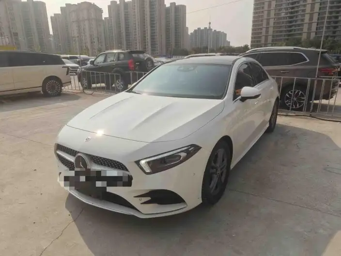 Mercedes-Benz A-class 2022 Model A 180 L – фото 1