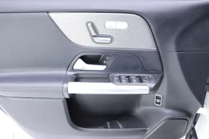 Mercedes-Benz GLA 2022 Model GLA 180 – фото 8