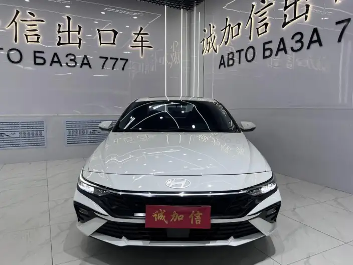 Hyundai Ioniq 2023 Model 1.5L CVT GLX Elite Edition – фото 2
