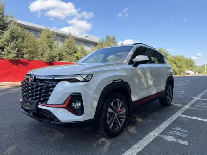 Changan CS35 PLUS 2023 Model Changxiang Edition Blue whale NE 1.4T DCT Luxury Model – фото 1