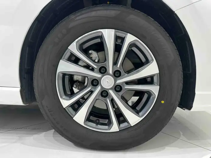 Changan Eado 2022 Model PLUS Blue whale NE 1.4T GDI DCT Noble Model – фото 7