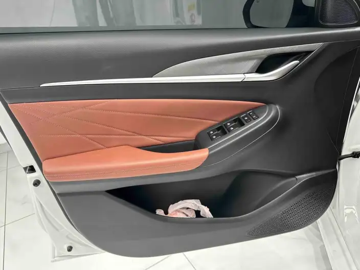 Changan Eado 2022 Model PLUS Blue whale NE 1.4T GDI DCT Noble Model – фото 10