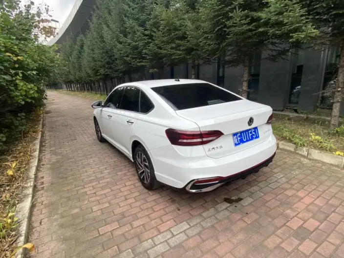 Volkswagen Lavida 2023 Model 1.5L Automatic Starry Sky Five Million Edition – фото 4