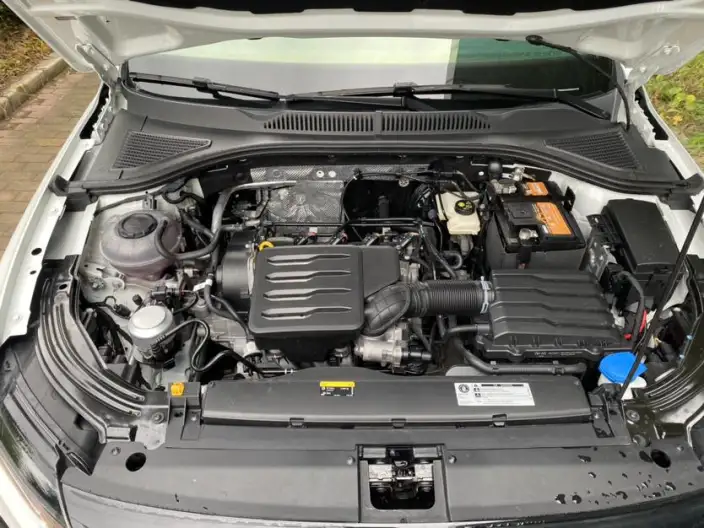 Volkswagen Lavida 2023 Model 1.5L Automatic Starry Sky Five Million Edition – фото 7