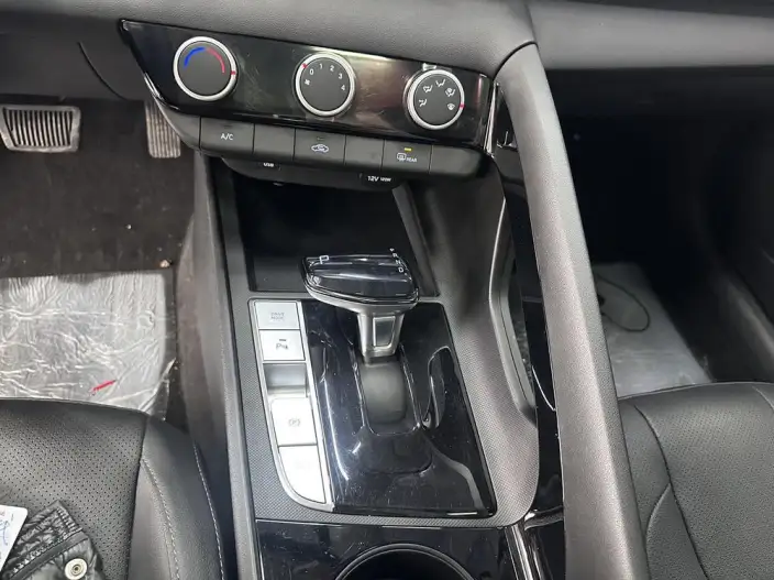 Hyundai Ioniq 2023 Model 1.5L CVT GLX Elite Edition – фото 8