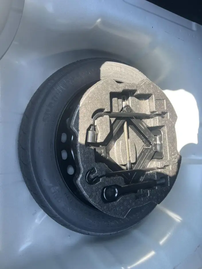 Hyundai Ioniq 2021 Model 1.5L CVT GLX Elite Edition – фото 9