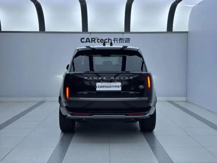 Range Rover 2026 Model 3.0 L6 400PS SE Long axis Edition – фото 4