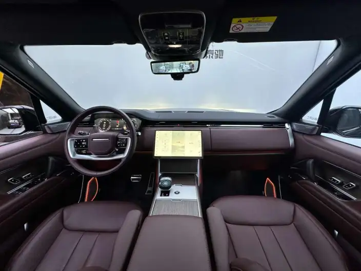 Range Rover 2026 Model 3.0 L6 400PS SE Long axis Edition – фото 7