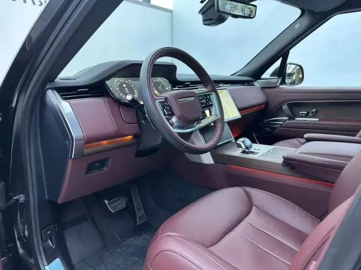 Range Rover 2026 Model 3.0 L6 400PS SE Long axis Edition – фото 8