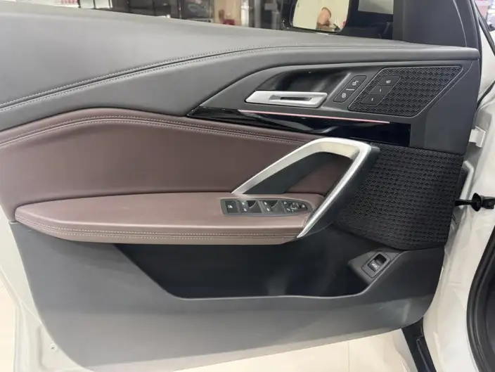 BMW X1 2023 Model sDrive20Li X Design Set – фото 8