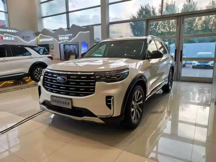 Ford Explorer 2024 Model 2.3T EcoBoost Rear Drive Fashion edition 7 seat – фото 1
