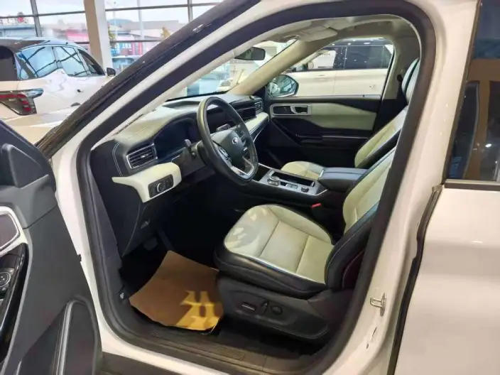 Ford Explorer 2024 Model 2.3T EcoBoost Rear Drive Fashion edition 7 seat – фото 9