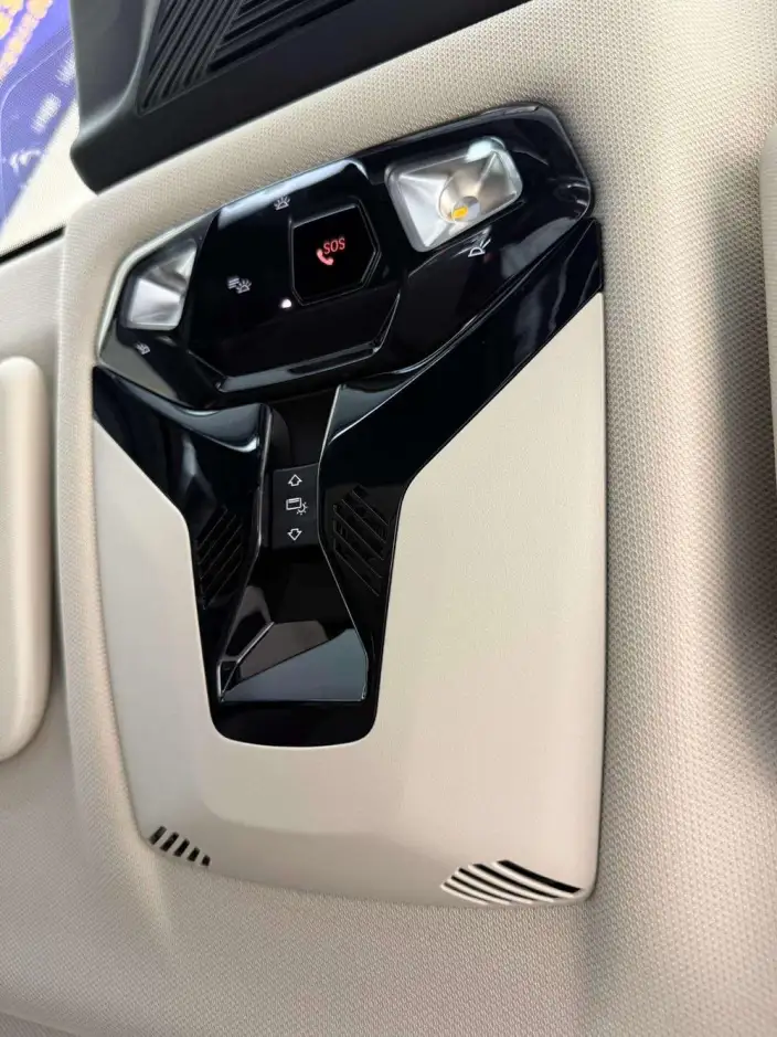 BMW X1 2023 Model sDrive20Li X Design Set – фото 10