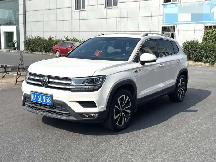 Volkswagen Tharu 2022 Model 280TSI 2WD Deluxe Edition – фото 1