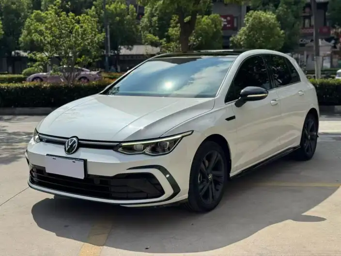 Volkswagen Golf 2023 Model 280TSI DSG R-Line – фото 1