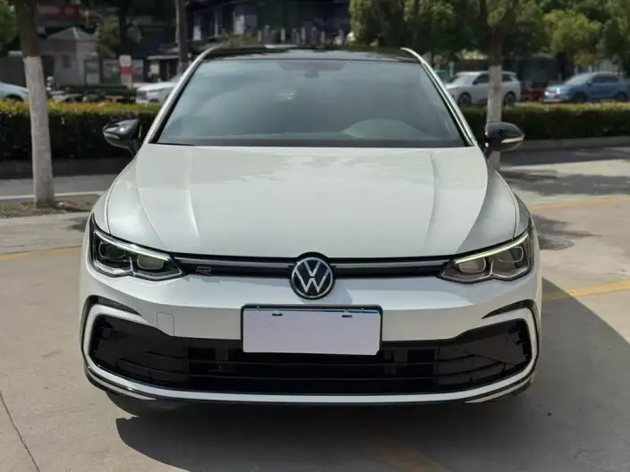 Volkswagen Golf 2023 Model 280TSI DSG R-Line – фото 2