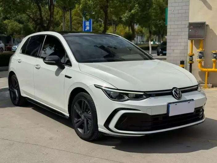 Volkswagen Golf 2023 Model 280TSI DSG R-Line – фото 3
