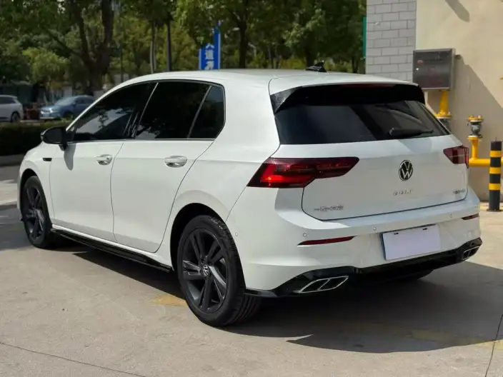 Volkswagen Golf 2023 Model 280TSI DSG R-Line – фото 4