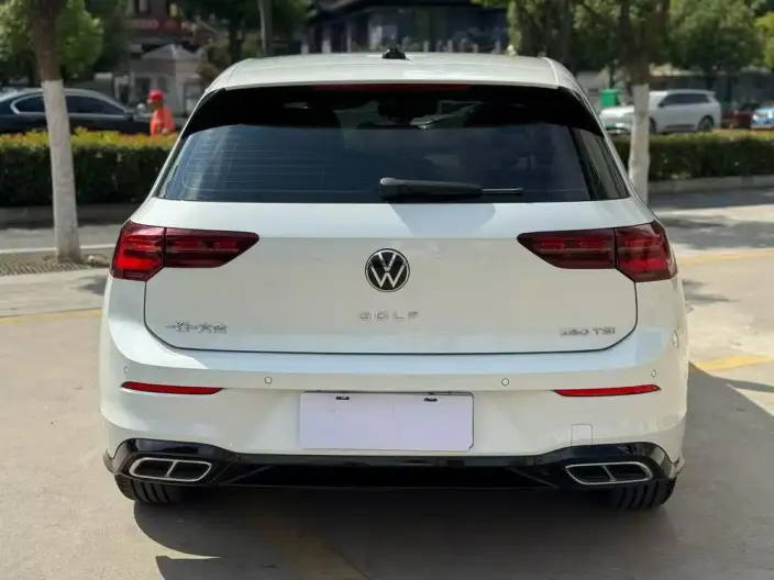 Volkswagen Golf 2023 Model 280TSI DSG R-Line – фото 5