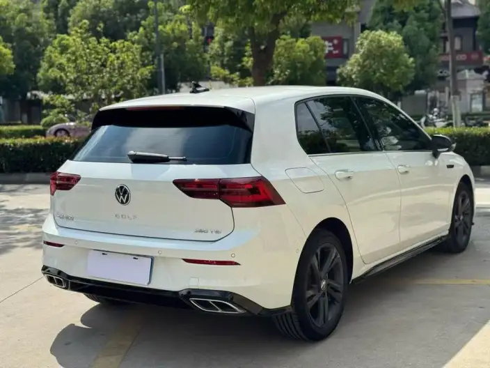 Volkswagen Golf 2023 Model 280TSI DSG R-Line – фото 6