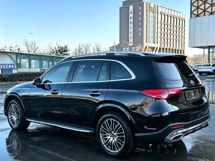 Mercedes-Benz GLC 2024 Model GLC 300 L 4MATIC Dynamic Model 5 seat – фото 3