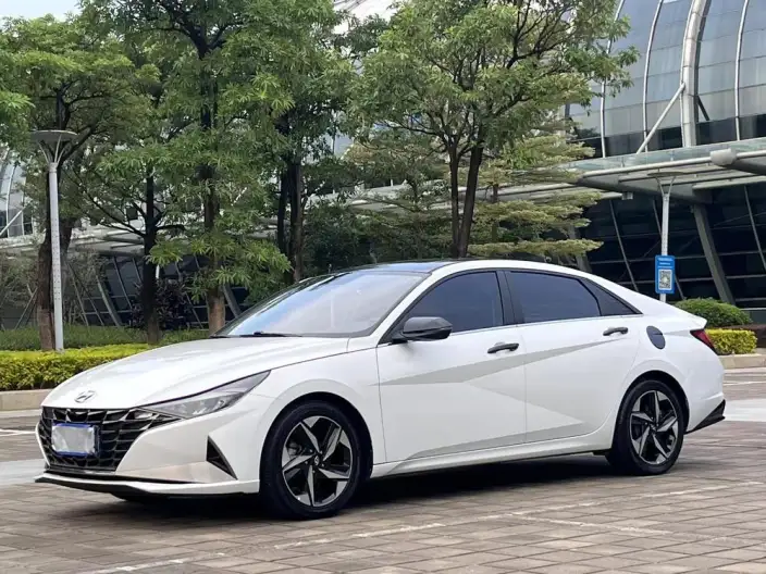 Hyundai Ioniq 2022 Model 1.5L CVT LUX Premium Edition – фото 1