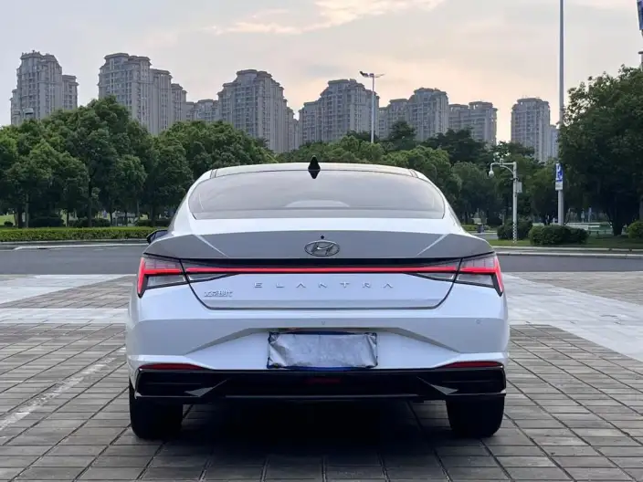 Hyundai Ioniq 2022 Model 1.5L CVT LUX Premium Edition – фото 5