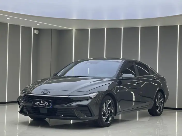 Hyundai Ioniq 2023 Model 1.5L CVT LUX Premium Edition – фото 1