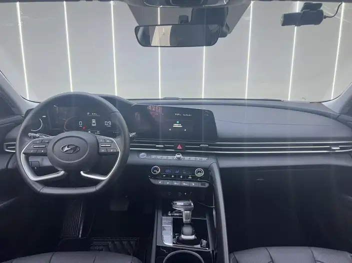 Hyundai Ioniq 2023 Model 1.5L CVT LUX Premium Edition – фото 10