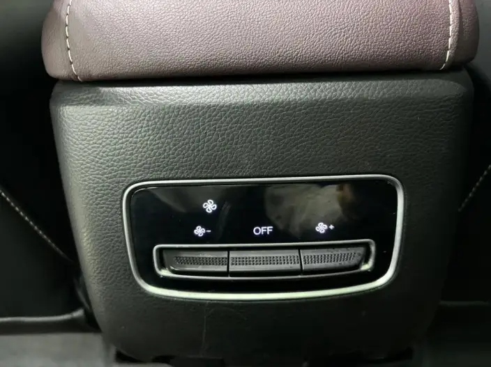 GAC Trumpchi M6 2021 Model 270T Automatic Exclusive Edition 7 seat – фото 9