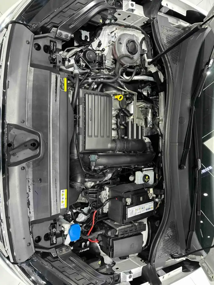 Volkswagen Tayron 2022 Model 280TSI 2WD Luxury Zhilian Edition – фото 9