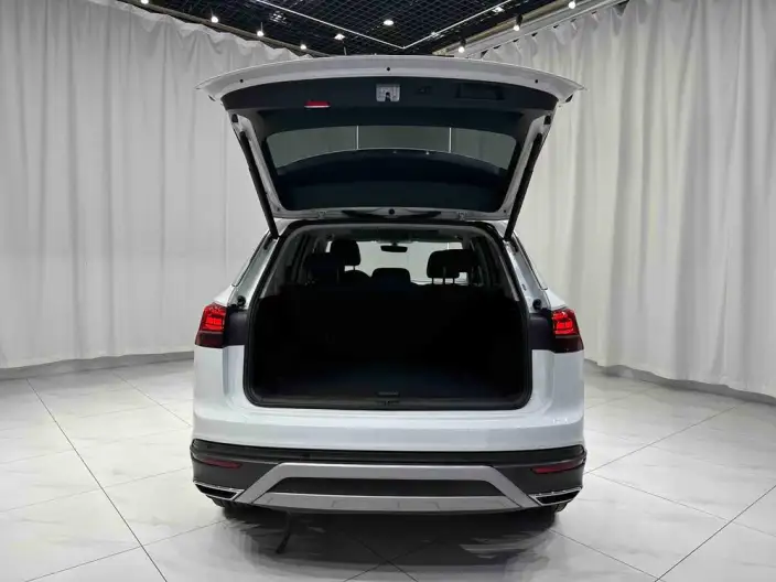 Volkswagen Tayron 2022 Model 280TSI 2WD Luxury Zhilian Edition – фото 10