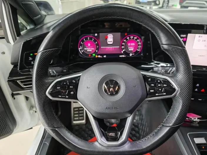 Volkswagen Golf 2023 Model 280TSI DSG R-Line Lite – фото 10