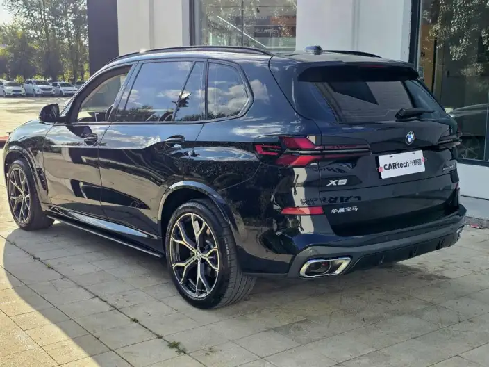 BMW X5 2025 Model xDrive30Li Exclusive Model M Sports Night Set