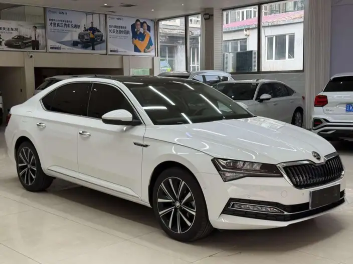 Skoda Superb 2023 Model TSI280 DSG Exclusive Edition – фото 3