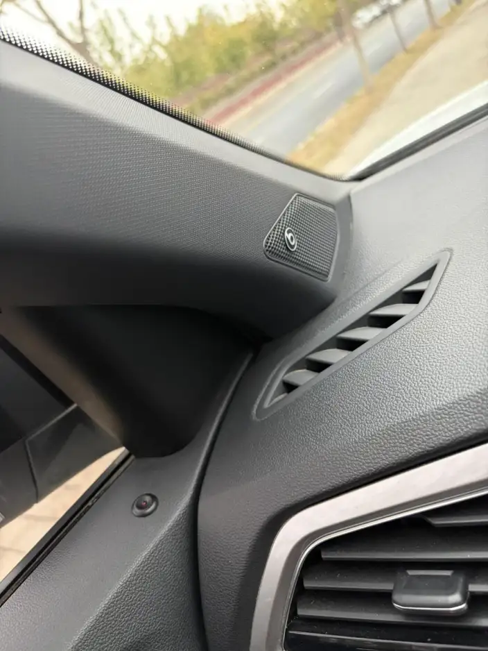 Volkswagen T-Roc 2022 Model 280TSI DSG 2WD R-Line Pro PLUS – фото 9