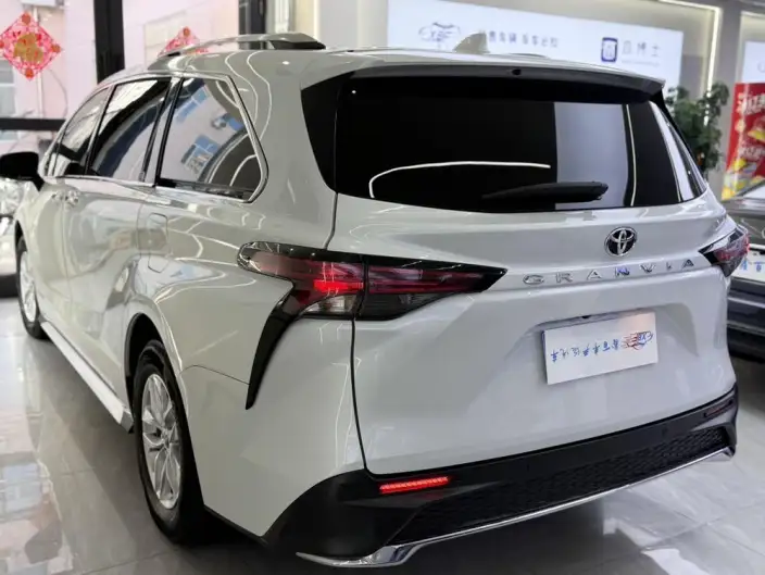 Granvia 2024 Model Intelligent Hybrid 2.5L 2WD Comfort Edition – фото 4