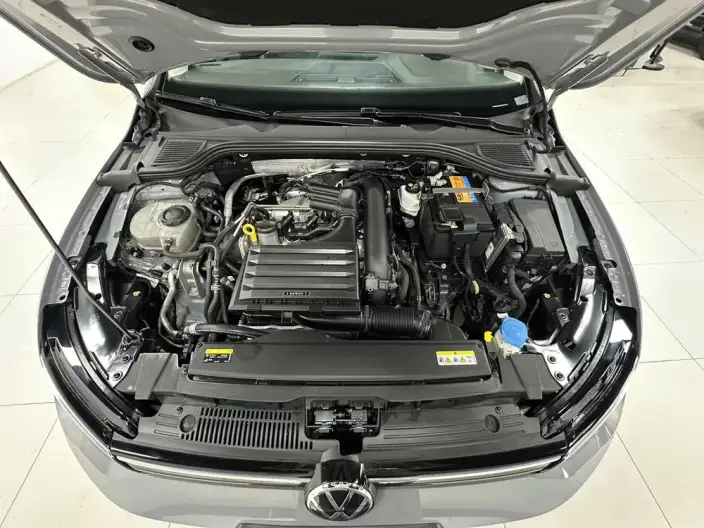 Volkswagen Golf 2023 Model 280TSI DSG Pro – фото 5