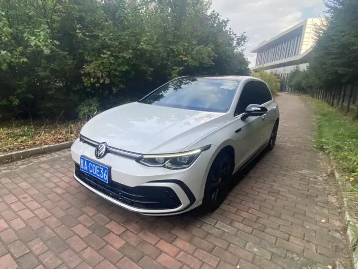 Volkswagen Golf 2023 Model 280TSI DSG R-Line – фото 1