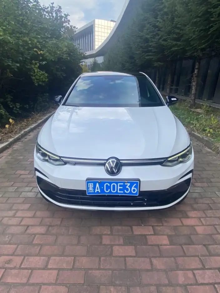 Volkswagen Golf 2023 Model 280TSI DSG R-Line – фото 2