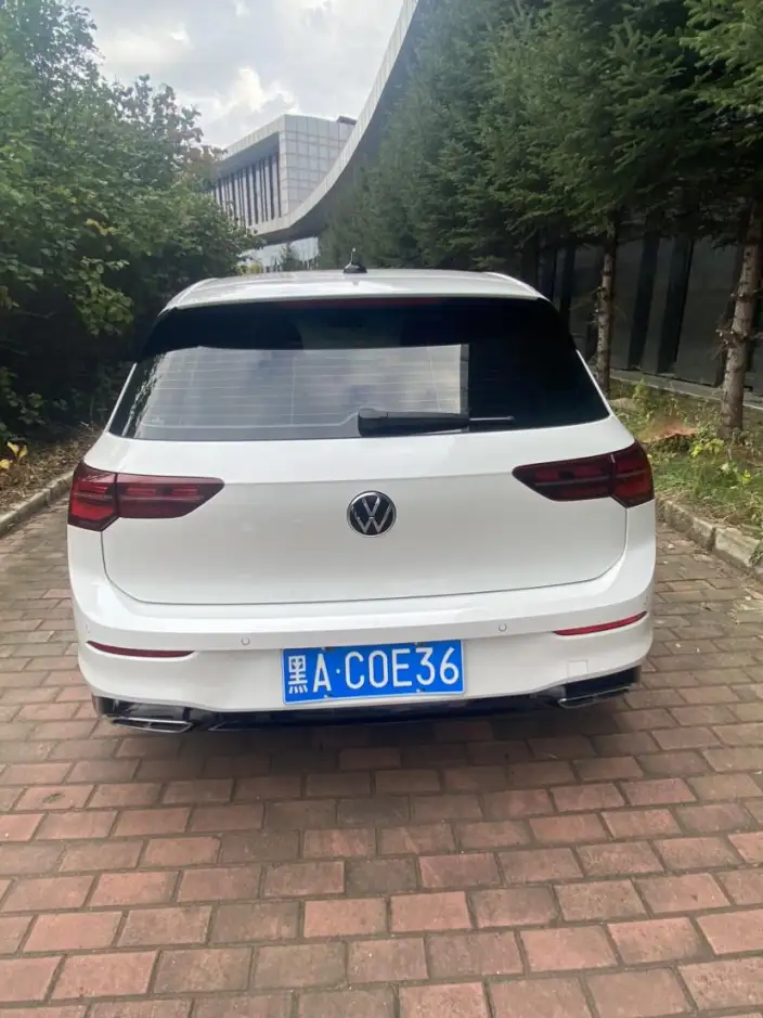 Volkswagen Golf 2023 Model 280TSI DSG R-Line – фото 5