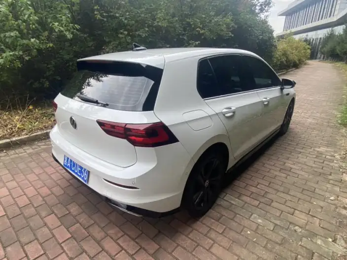 Volkswagen Golf 2023 Model 280TSI DSG R-Line – фото 6
