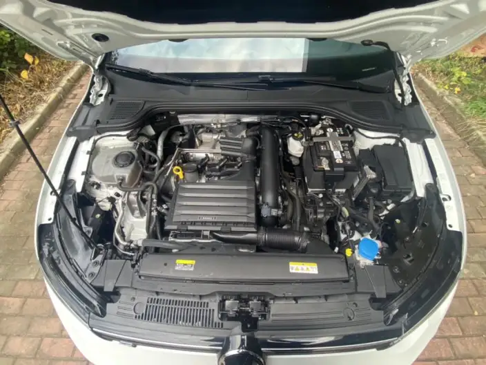 Volkswagen Golf 2023 Model 280TSI DSG R-Line – фото 7