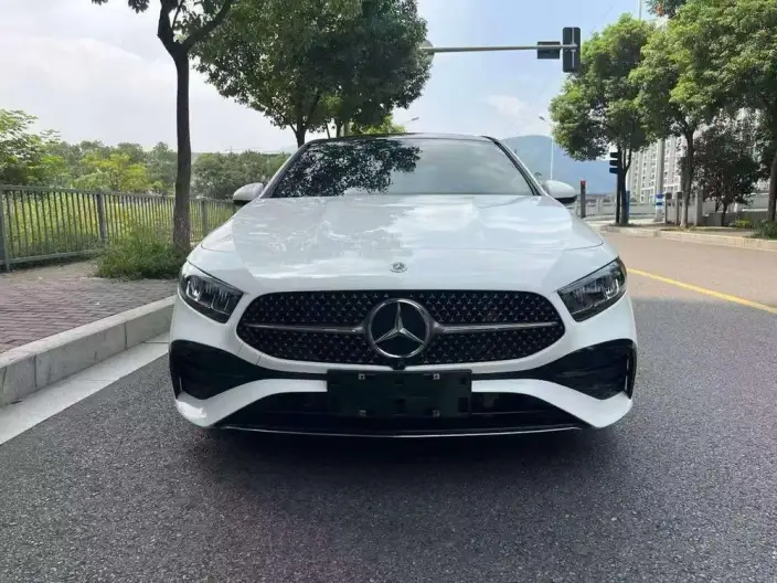 Mercedes-Benz A-class 2023 Model A 180 L – фото 2