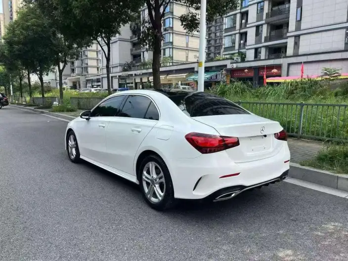 Mercedes-Benz A-class 2023 Model A 180 L – фото 5